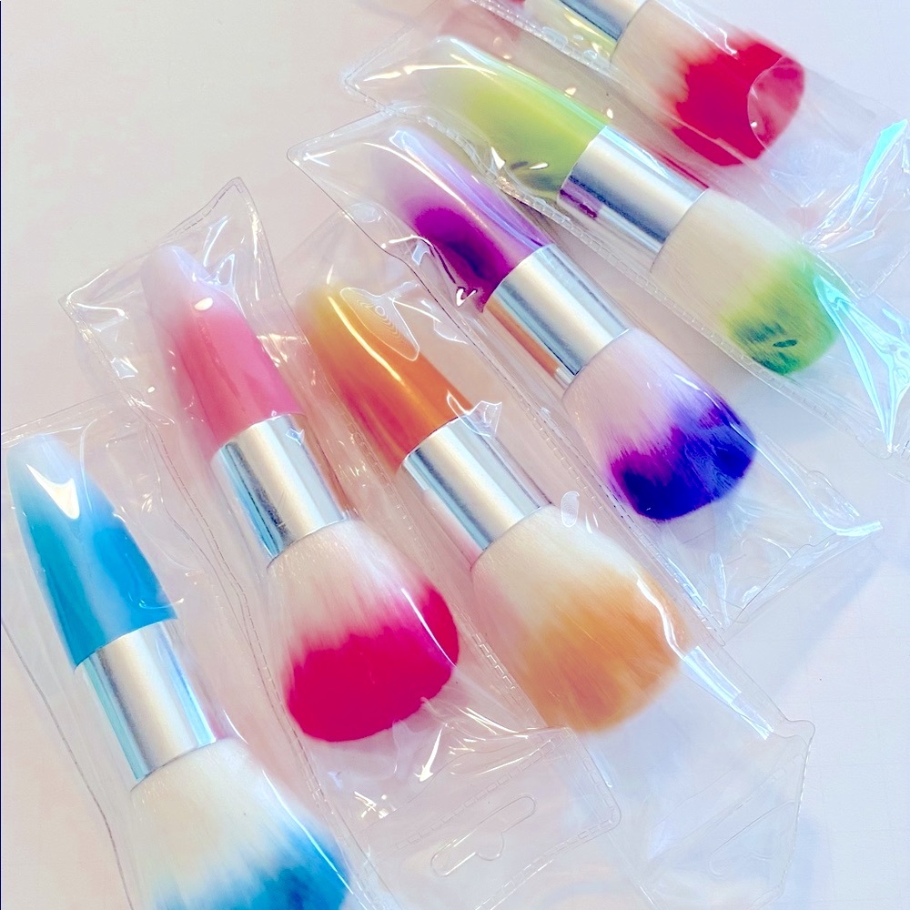 Last Price Drop! Mini Powder Brushes 🌈